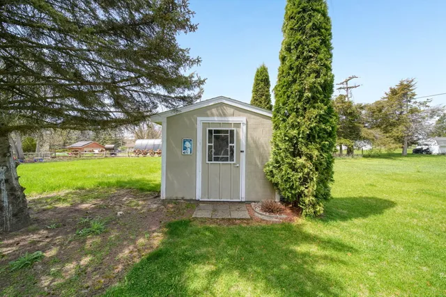 $249,000 | 186 Harris Drive, Cement City, MI 49233