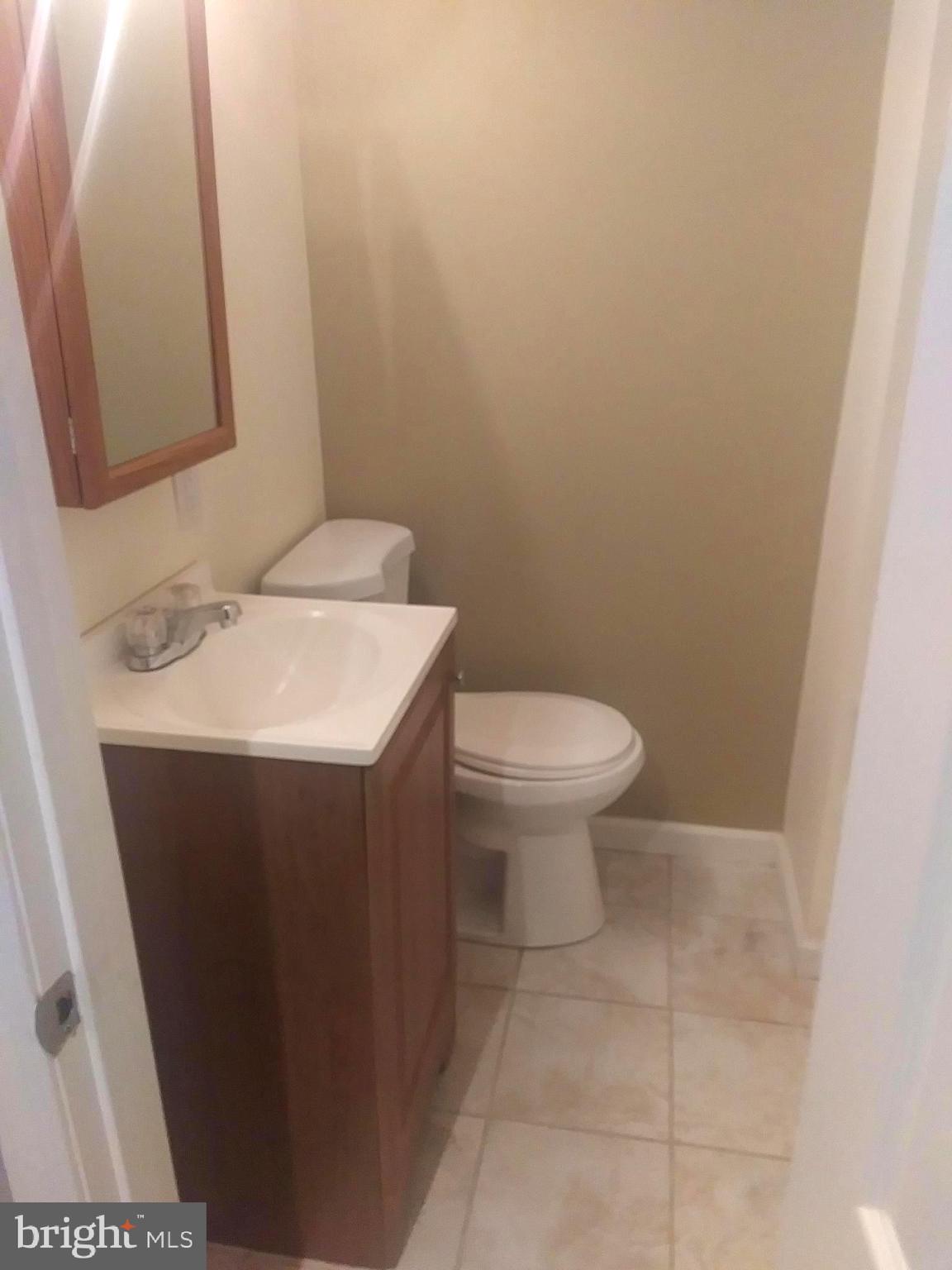 4817 Hawksbury Road Baltimore, MD 21208 - Photo 10 of 18