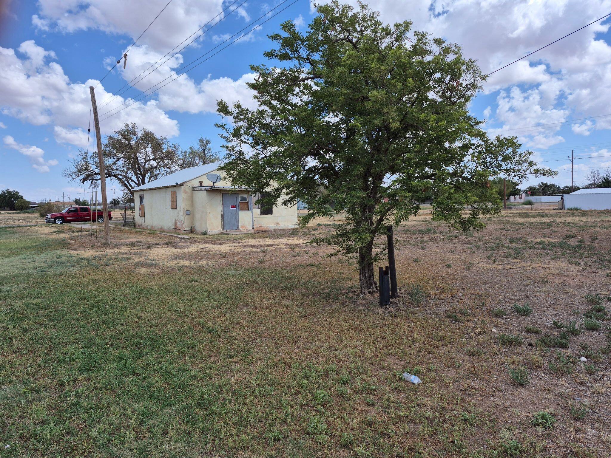402 10th Street Ralls, TX 79357 - Photo 3 of 8 eb77301c-f54f-4c93-8abf-66f56faea0f4