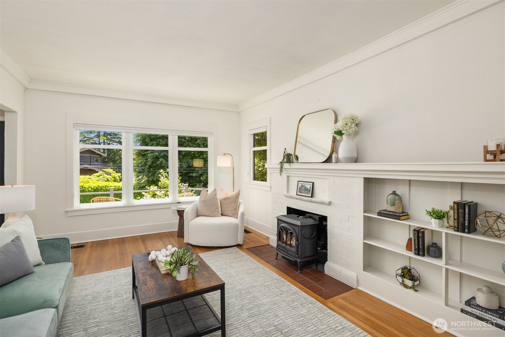 108 North 57th Street Seattle, WA 98103 - Photo 7 of 33