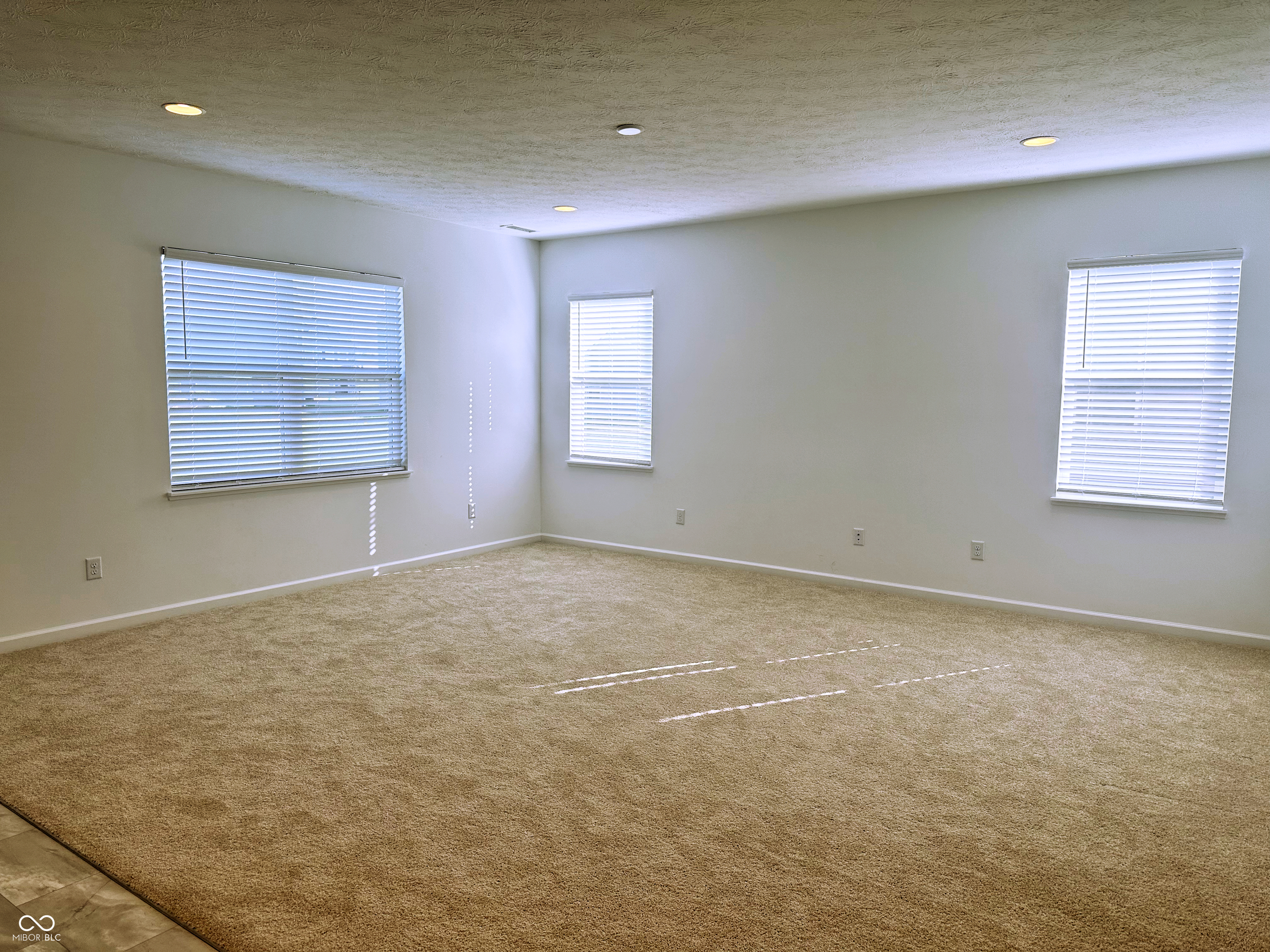 5115 Triple Crown Way Indianapolis, IN 46237 - Photo 9 of 34