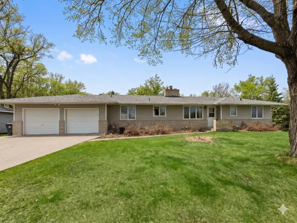 $489,900 | 25791 Dodd Boulevard, Lakeville, MN 55044