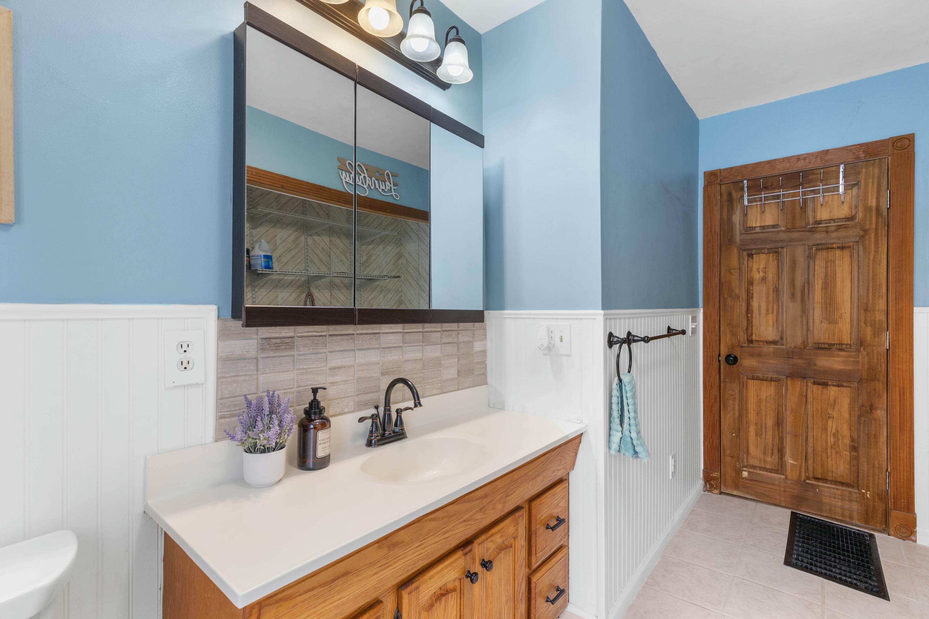 181 North Gorham Road Gorham, ME 04038 - Photo 10 of 26 Bathroom