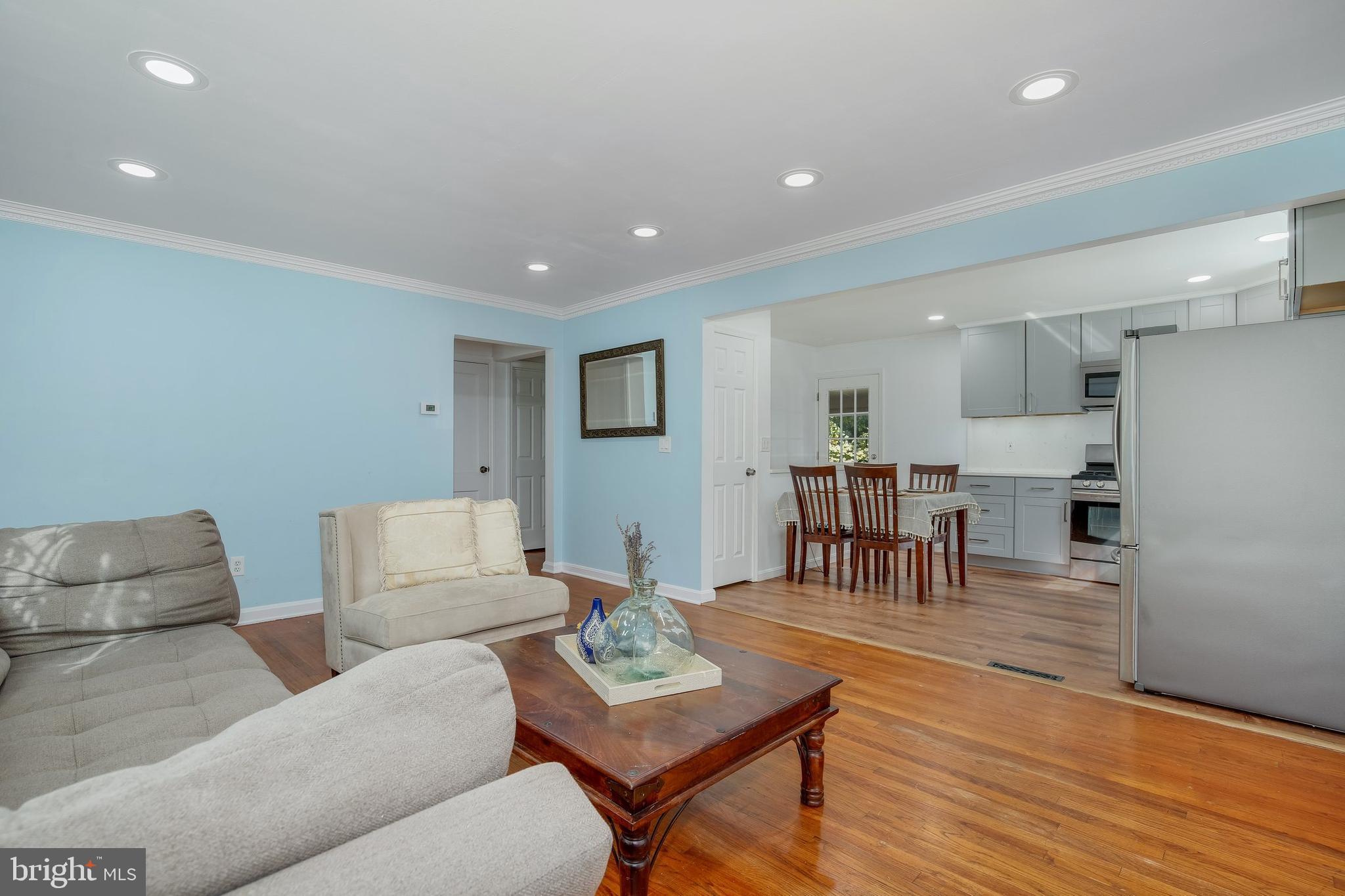2907 Collins Avenue Silver Spring, MD 20902 - Photo 4 of 32 Gallery Image 4