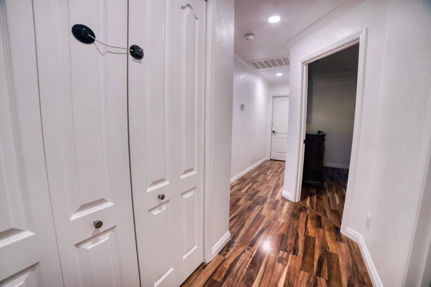 2520 Meadowrest Way Madera, CA 93637 - Photo 15 of 39 a view of a walk in closet