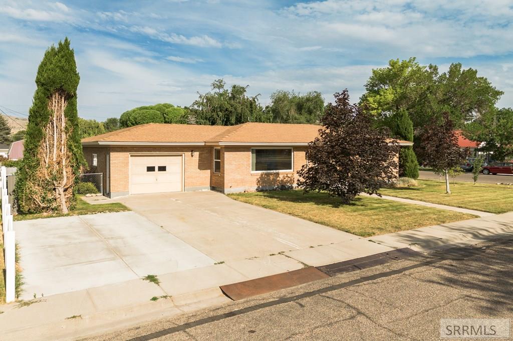 495 Packard Avenue Pocatello, ID 83201 - Photo 4 of 47