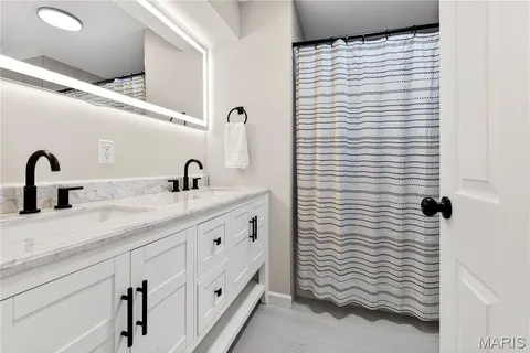 $634,900 | 836 Wheelwright Drive, Manchester, MO 63021