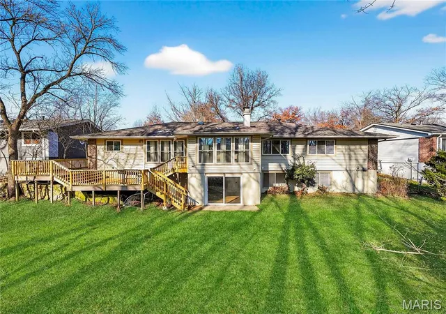 $634,900 | 836 Wheelwright Drive, Manchester, MO 63021