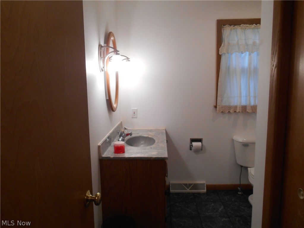 10 South Ridge Road West Conneaut, OH 44030 - Photo 13 of 27