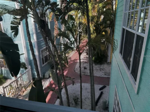 $2,000 | 3002 West Cleveland Street, Unit B7, Tampa, FL 33609