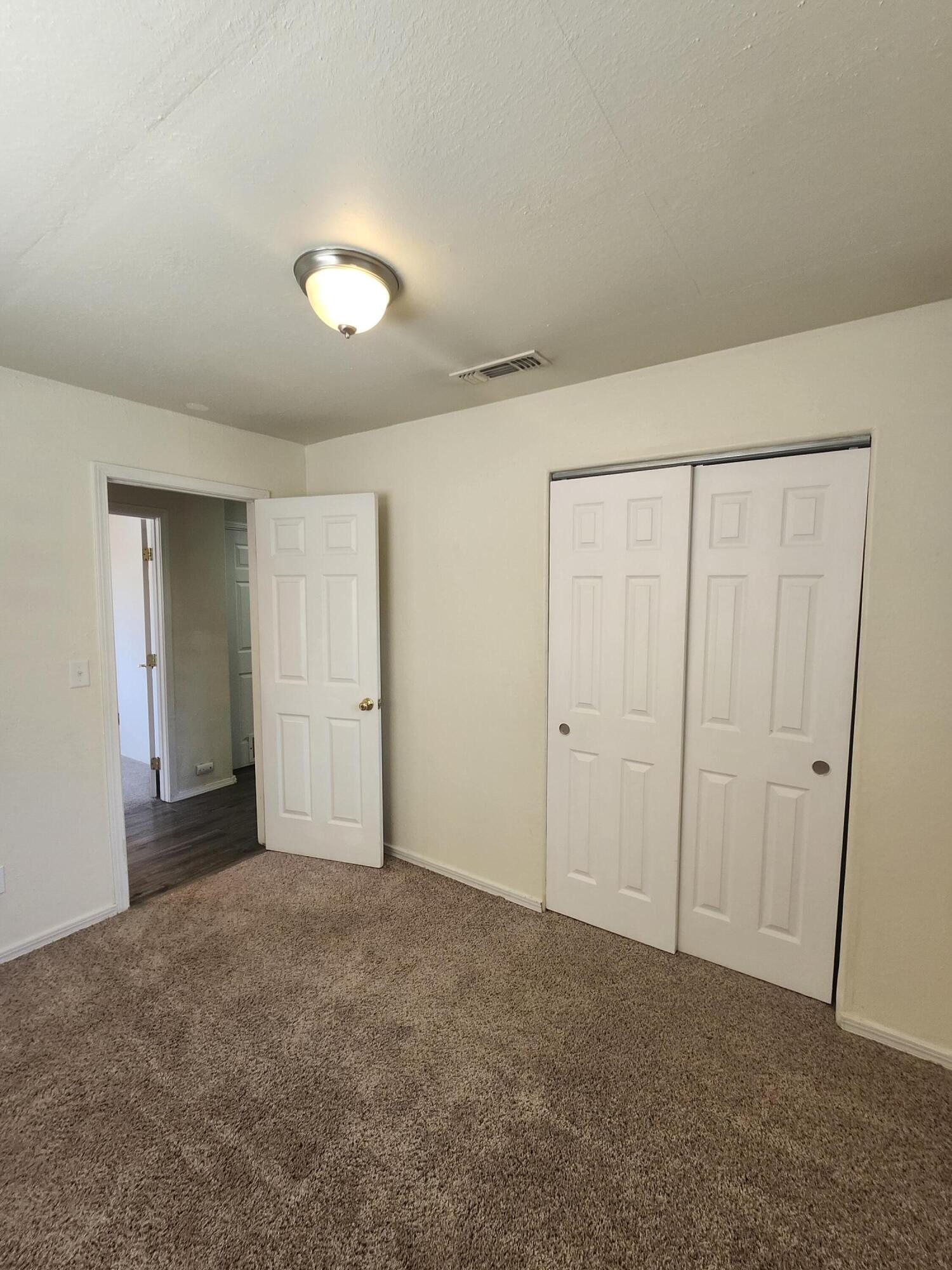1011 Southwest I Street Grants Pass, OR 97526 - Photo 34 of 47 20250415_143105