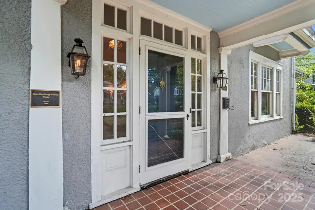 a view of an entrance of the house