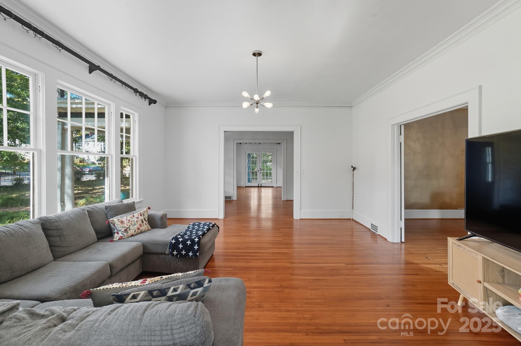 504 South York Street Gastonia, NC 28052 - Photo 8 of 47