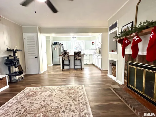 $299,900 | 5 Book Lane, Jacksonville, IL 62650