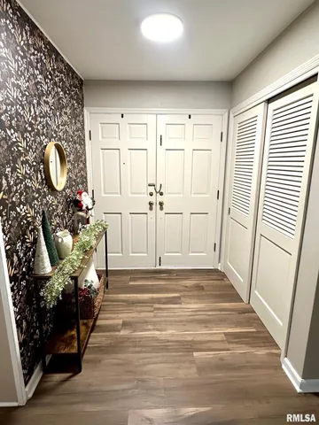 $299,900 | 5 Book Lane, Jacksonville, IL 62650