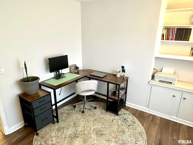 $299,900 | 5 Book Lane, Jacksonville, IL 62650