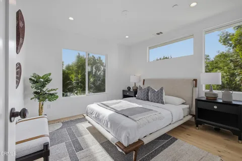 $1,449,000 | 2409 Yorkshire Drive, Los Angeles, CA 90065