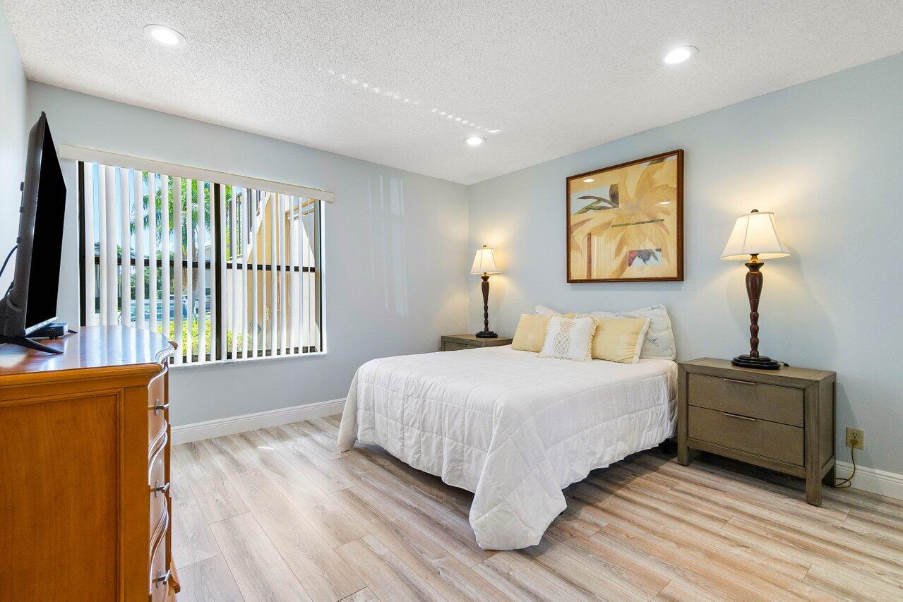 401 Clubhouse Circle, Unit 401A Jupiter, FL 33477 - Photo 20 of 34 022-401ClubhouseCircle-Jupiter-FL-33477-