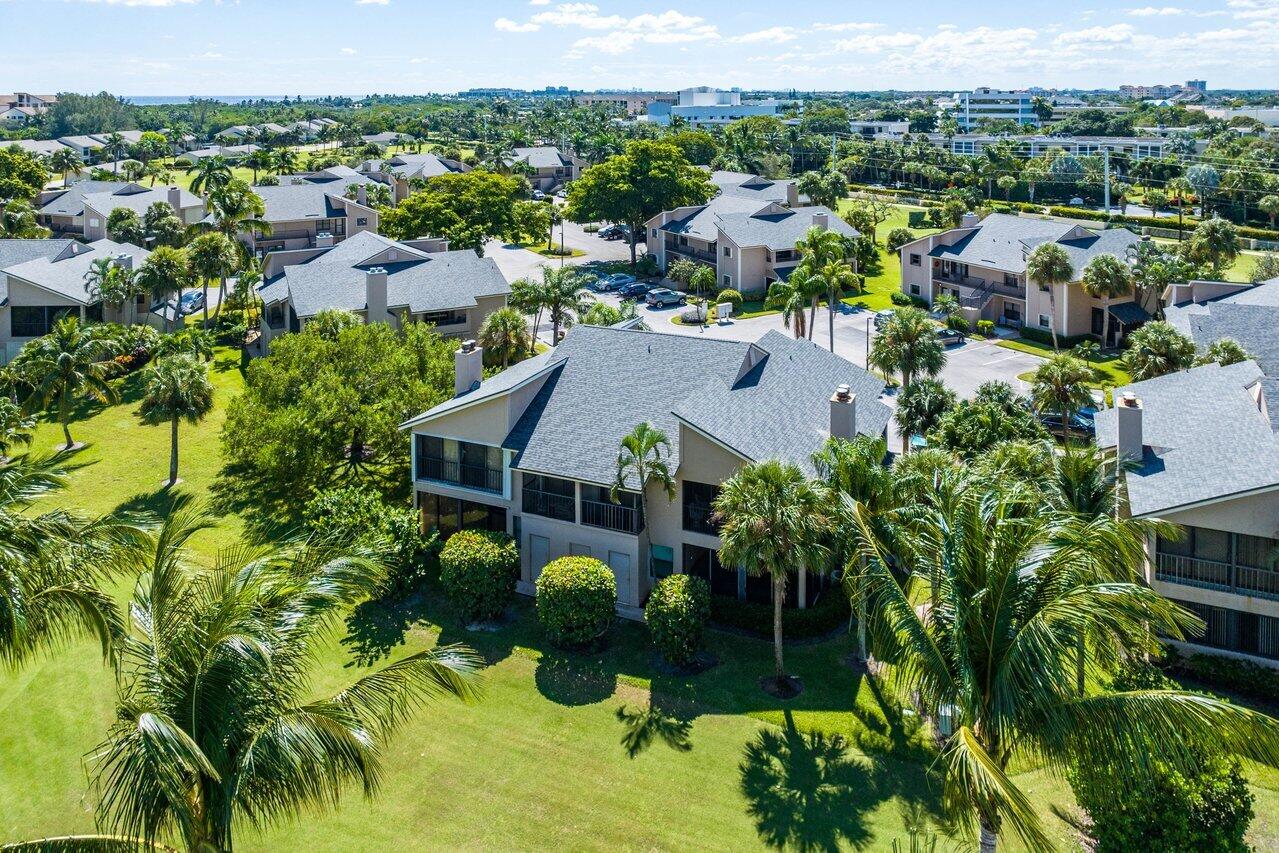 401 Clubhouse Circle, Unit 401A Jupiter, FL 33477 - Photo 30 of 34 038-401ClubhouseCircle-Jupiter-FL-33477-