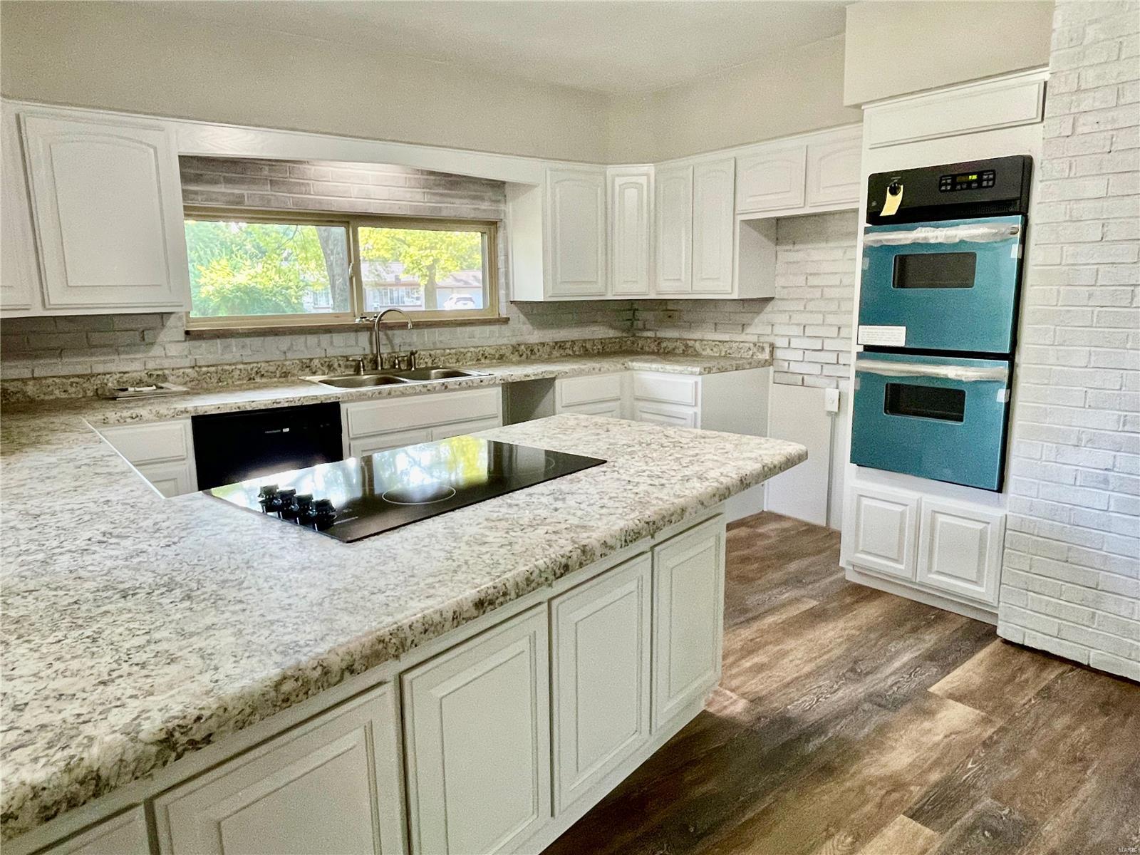 121 Alice Drive O'Fallon, IL 62269 - Photo 8 of 35