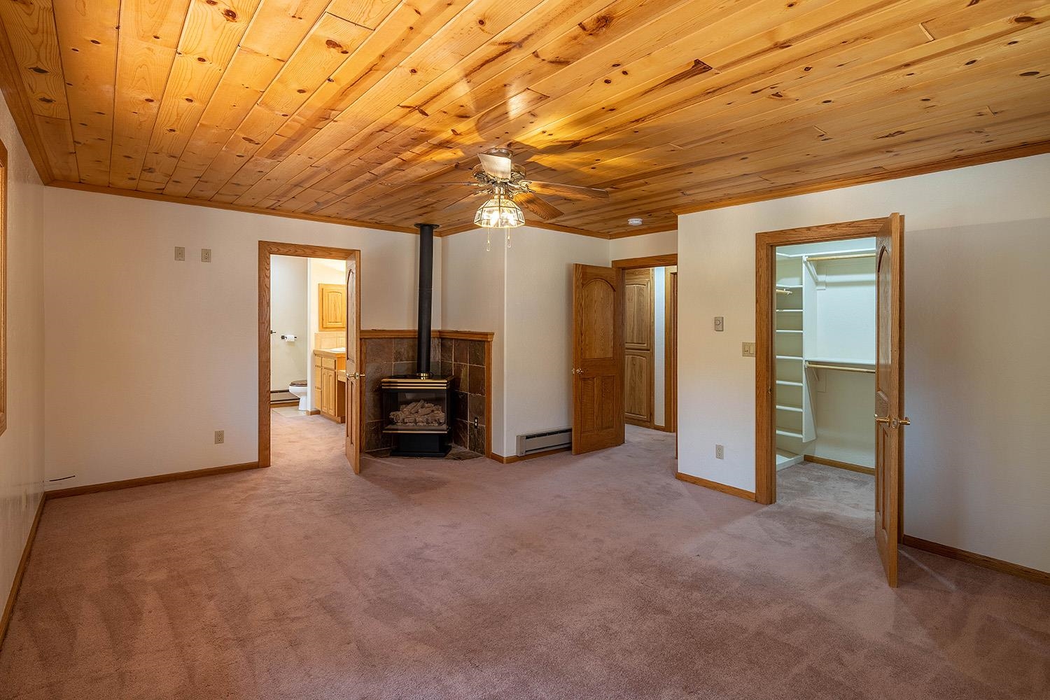 99 Catfish Lane Calpine, CA 96124 - Photo 13 of 21 a view of a livingroom with furniture