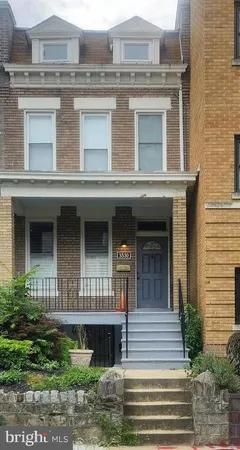 $1,700 | 3530 10th Street Northwest, Washington, DC 20010