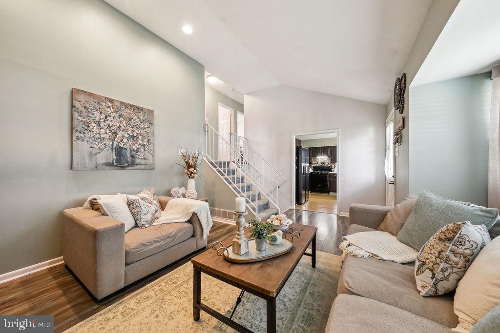 295 Jackson Road Mantua, NJ 08051 - Photo 2 of 35 Livingroom