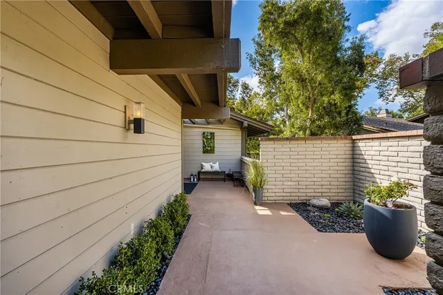 a view of an outdoor space