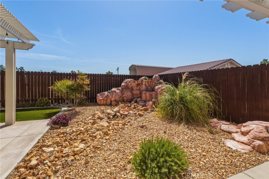 19501 Kinai Road Apple Valley, CA 92307 - Photo 45 of 49