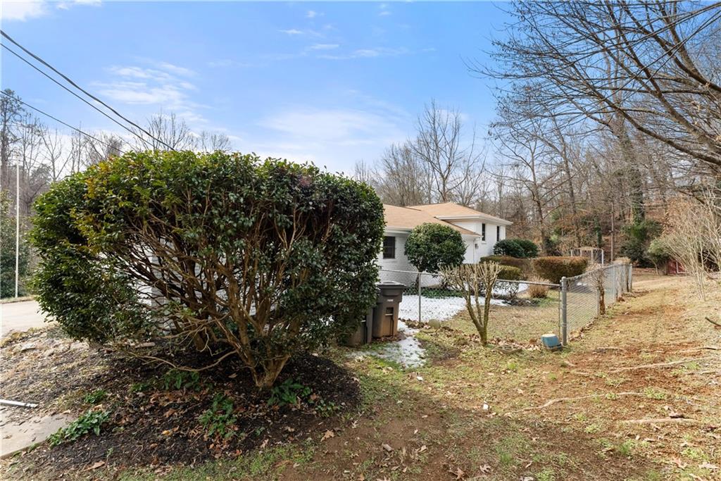 1002 Dixon Drive Gainesville, GA 30501 - Photo 31 of 37 a view of chair and tables in the patio