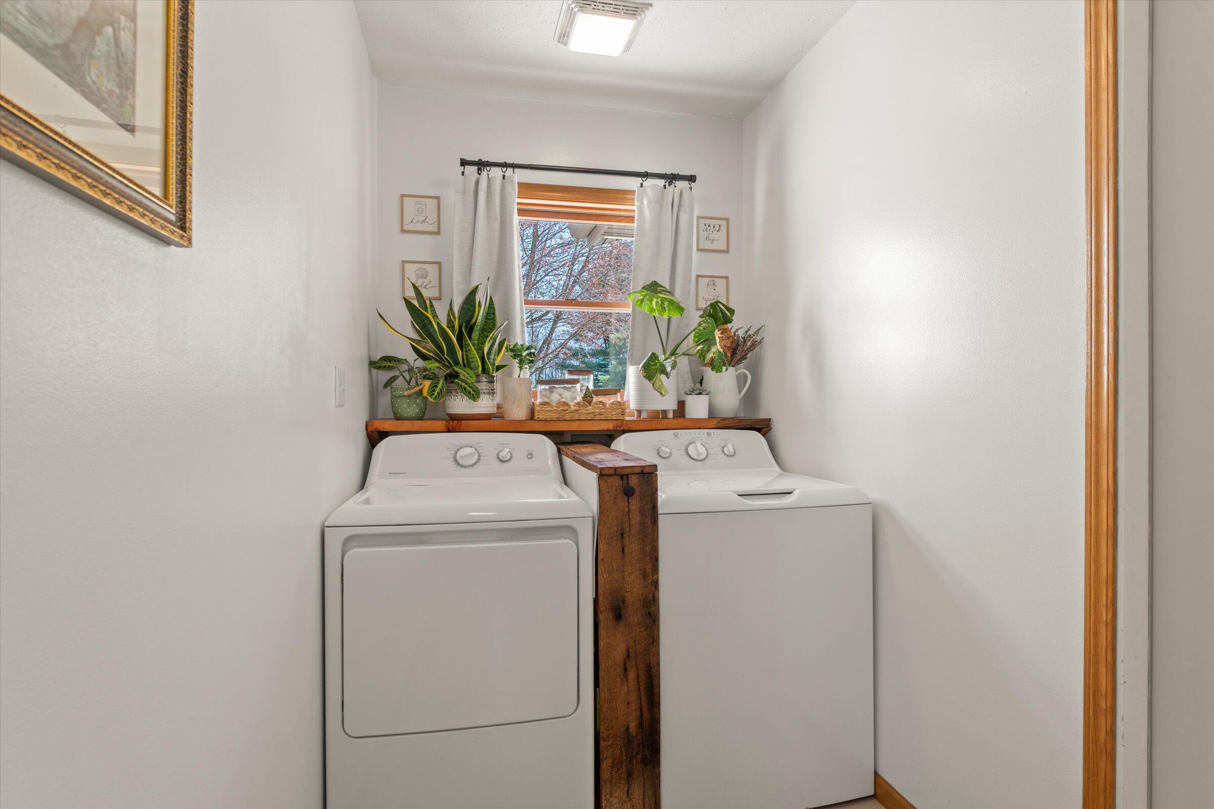 68600 Christiana Lake Road Edwardsburg, MI 49112 - Photo 21 of 47 17-DSC02185