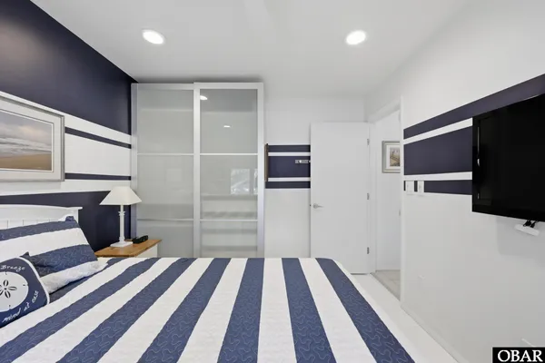 $899,000 | 125 Seabreeze Drive, Kitty Hawk, NC 27949