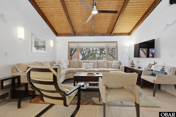 $899,000 | 125 Seabreeze Drive, Kitty Hawk, NC 27949