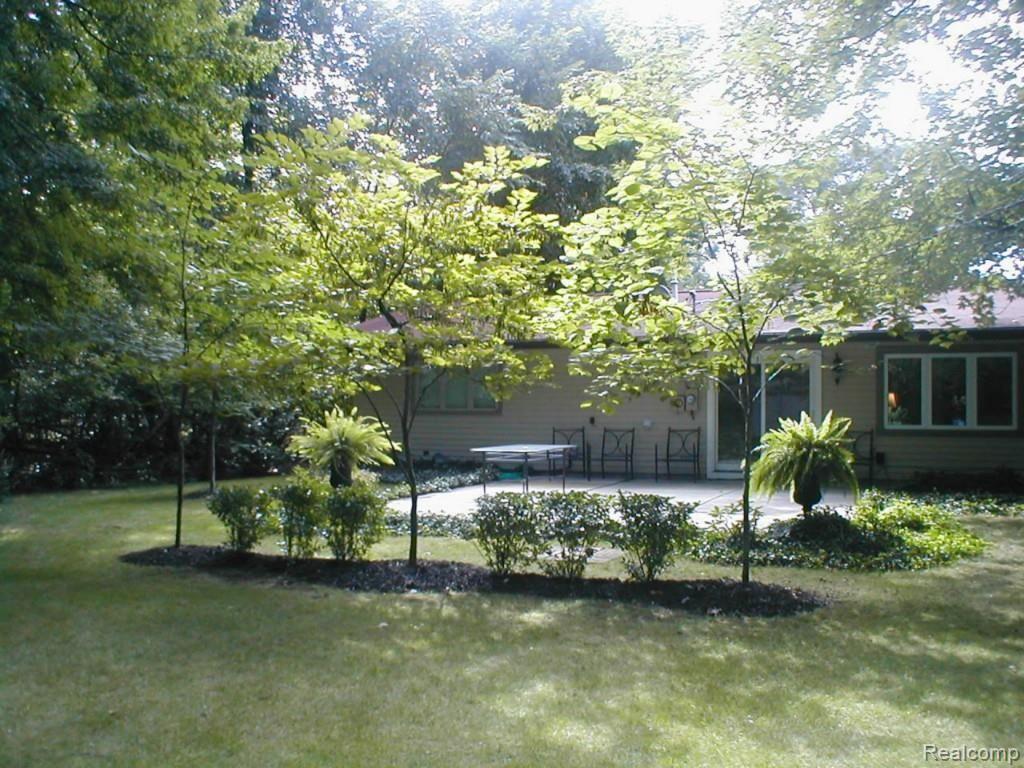 8618 Rucker Road Grosse Ile, MI 48138 - Photo 22 of 23 P1010445.jpg