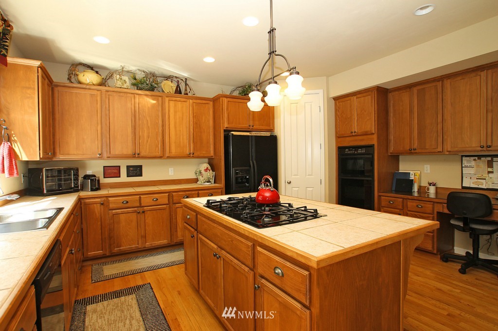16571 Southeast 162nd Street Renton, WA 98058 - Photo 14 of 25 Gallery Image 14