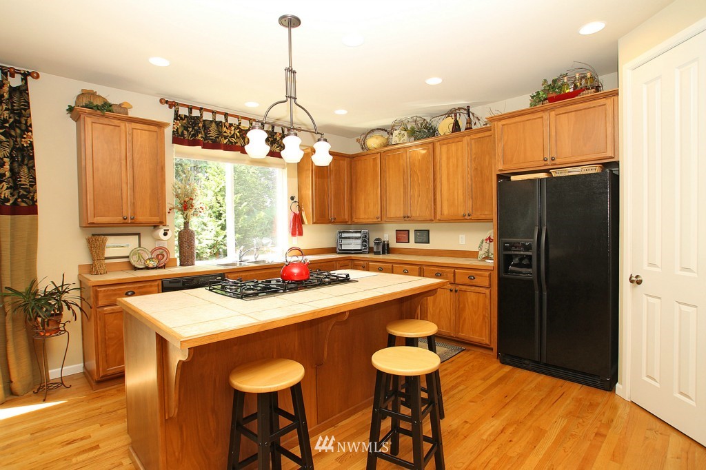 16571 Southeast 162nd Street Renton, WA 98058 - Photo 15 of 25 Gallery Image 15