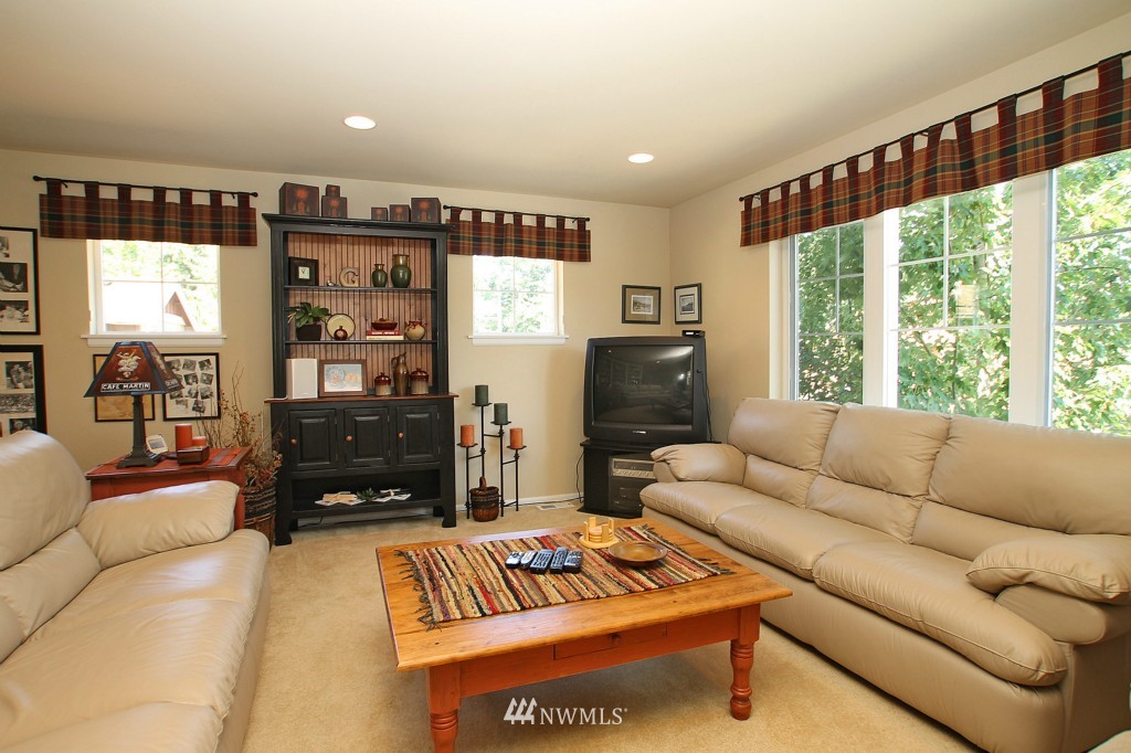 16571 Southeast 162nd Street Renton, WA 98058 - Photo 20 of 25 Gallery Image 20