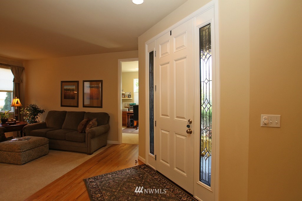 16571 Southeast 162nd Street Renton, WA 98058 - Photo 7 of 25 Gallery Image 7