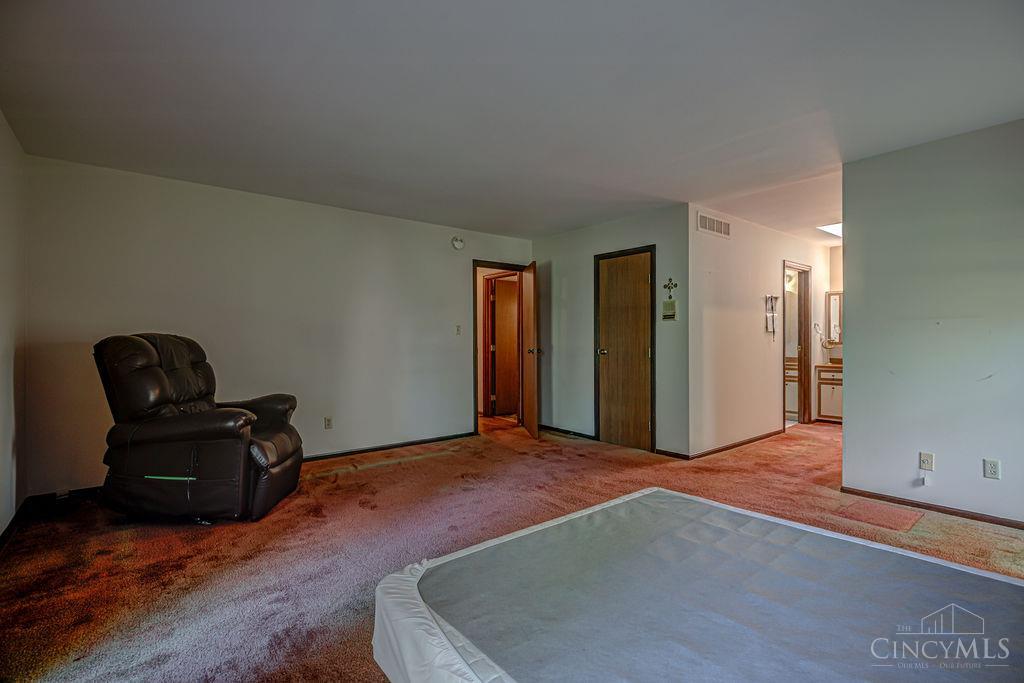 6215 Daleview Road Cincinnati, OH 45247 - Photo 25 of 74 Gallery Image 25