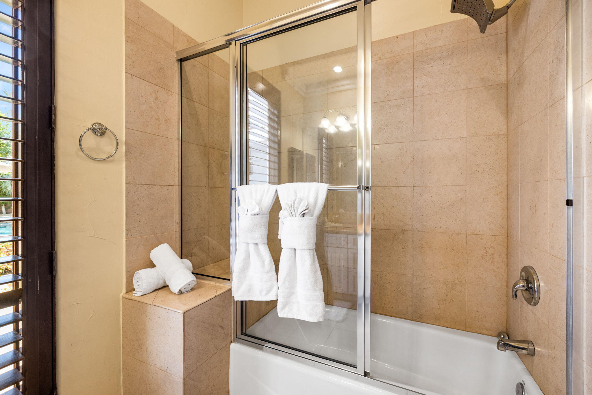 72033 Clancy Lane Rancho Mirage, CA 92270 - Photo 58 of 83 Jack & Jill full bathroom