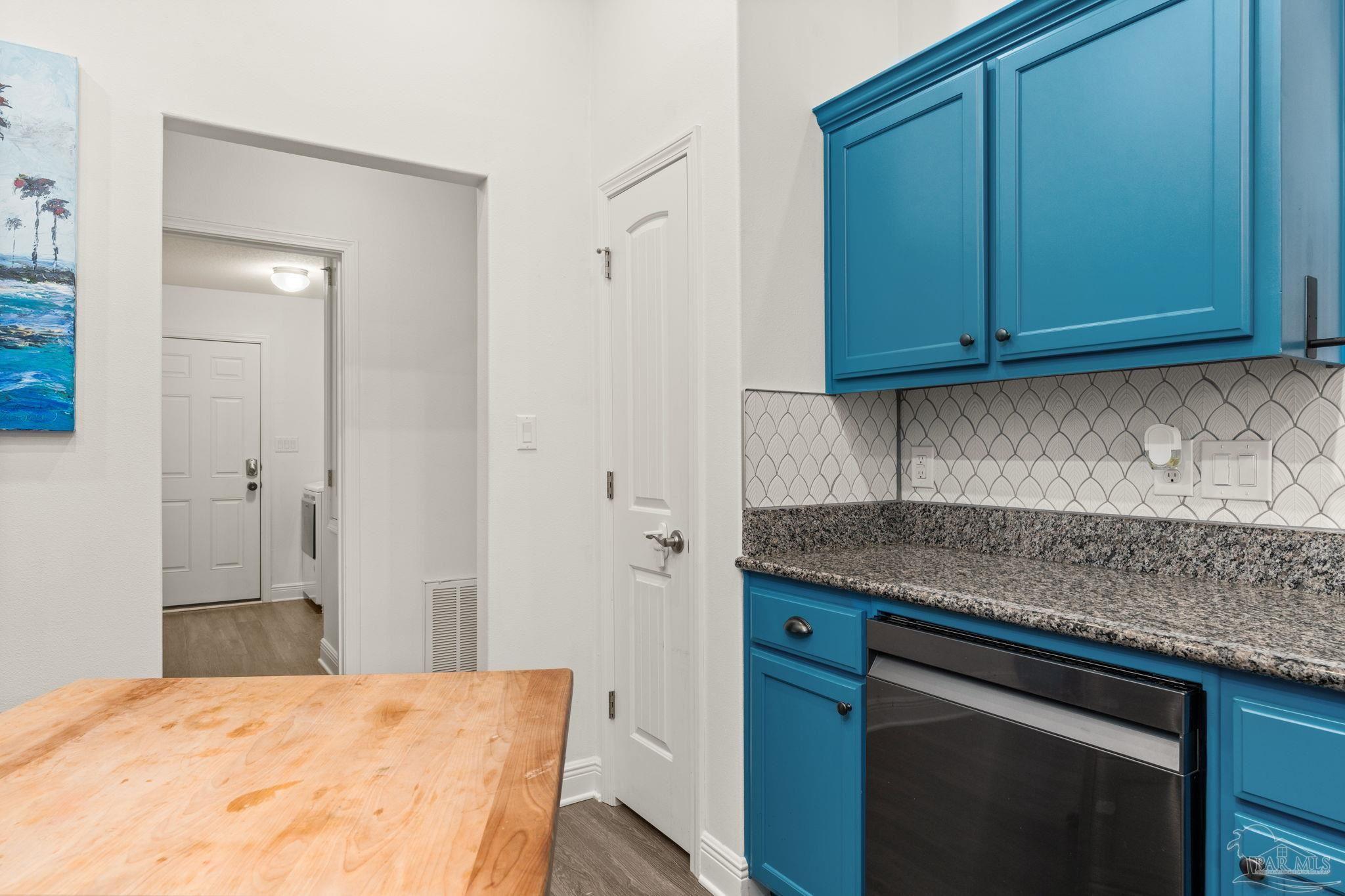 5469 North Shore Road Pensacola, FL 32507 - Photo 14 of 56