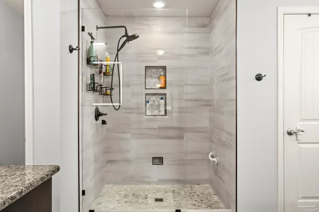 $600,000 | 5469 North Shore Road, Pensacola, FL 32507