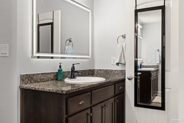 $600,000 | 5469 North Shore Road, Pensacola, FL 32507