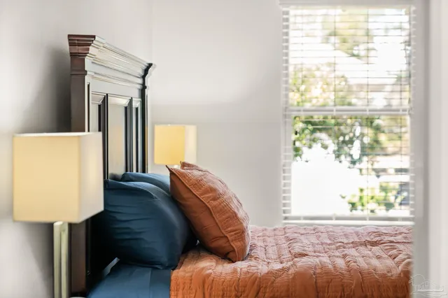 $600,000 | 5469 North Shore Road, Pensacola, FL 32507