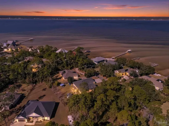 $600,000 | 5469 North Shore Road, Pensacola, FL 32507