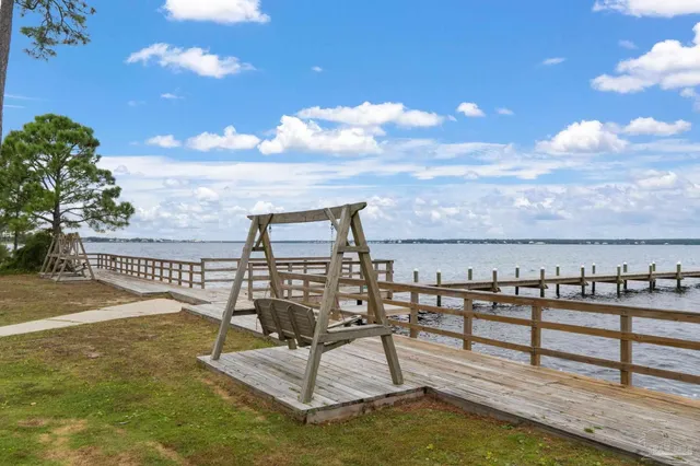 $600,000 | 5469 North Shore Road, Pensacola, FL 32507