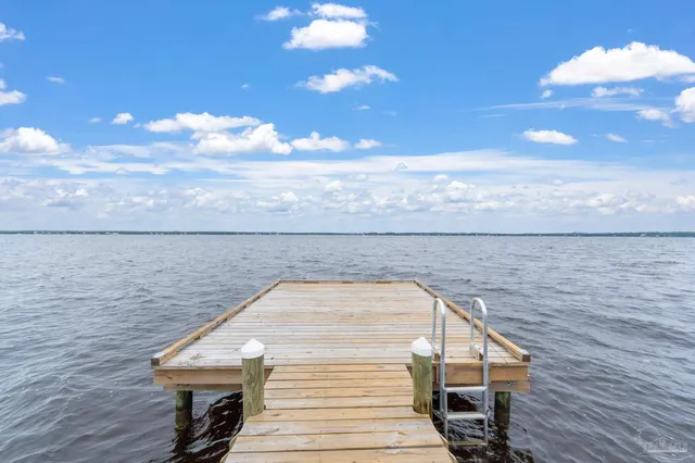 $600,000 | 5469 North Shore Road, Pensacola, FL 32507