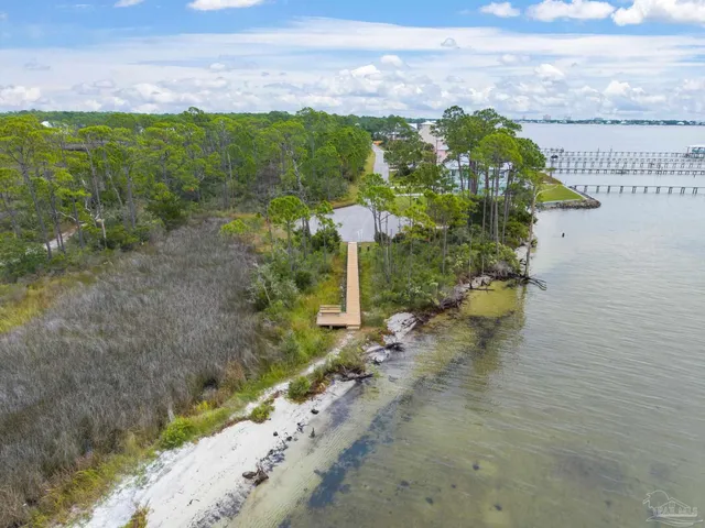 $600,000 | 5469 North Shore Road, Pensacola, FL 32507