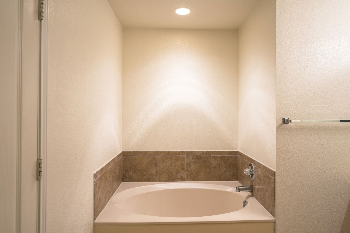 612 Dark Tree Lane Round Rock, TX 78664 - Photo 30 of 40