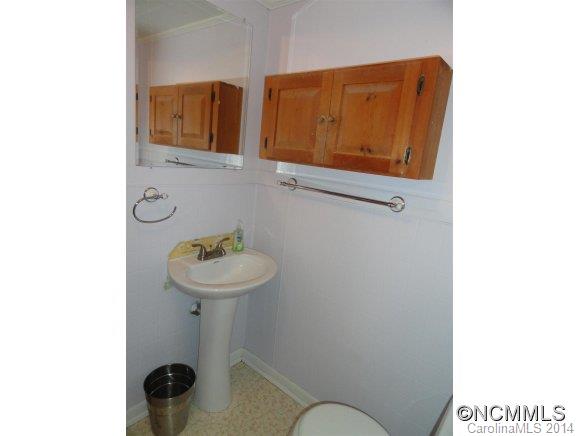 586 Long Shoals Road Arden, NC 28704 - Photo 12 of 24 Gallery Image 12